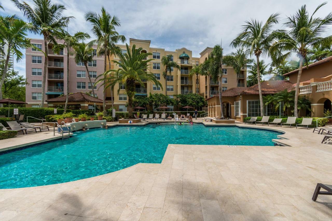 Yacht Club At Aventura 2 Bed 2 Bath Luxurius Cozy Brand New Apartment Екстериор снимка